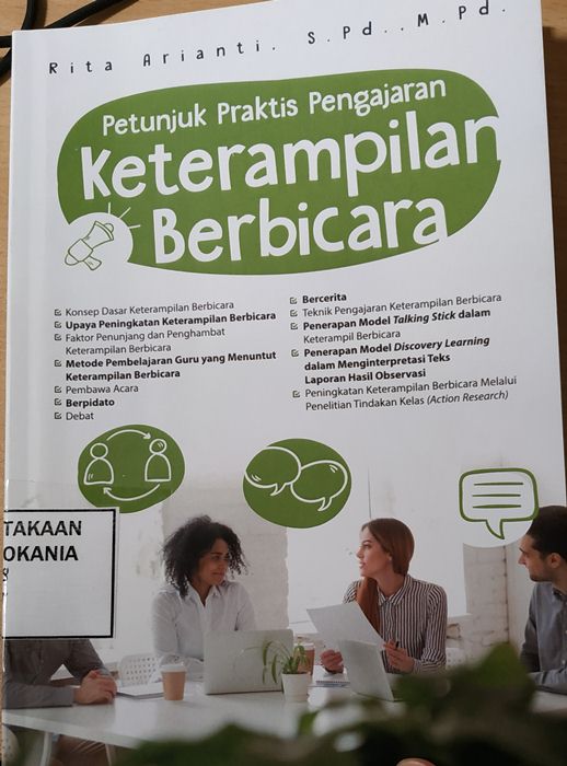 Cover Petunjuk Praktis Keterampilan Berbicara